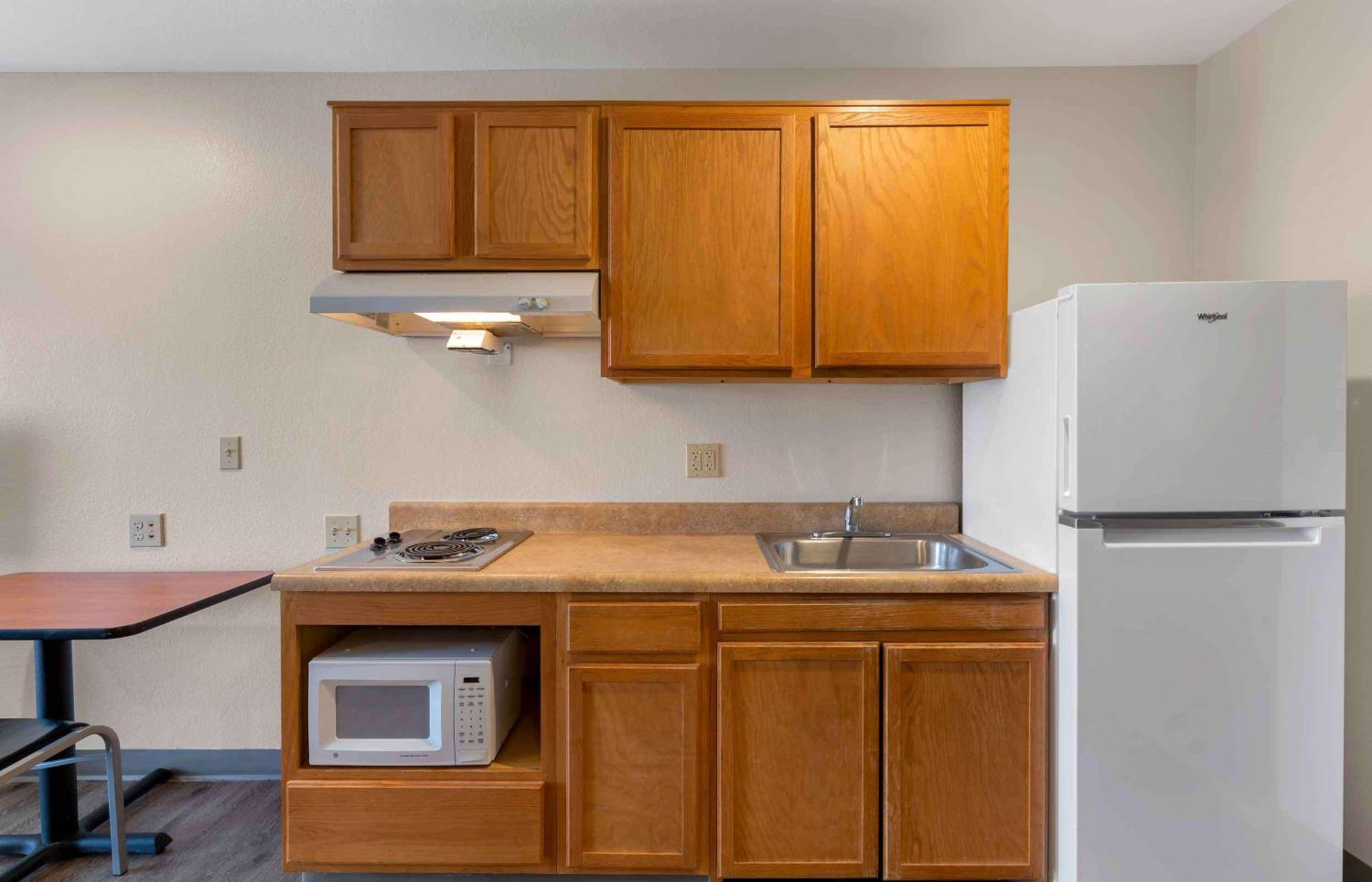 Extended Stay America Select Suites - Orlando - South Williamsburg Exterior photo