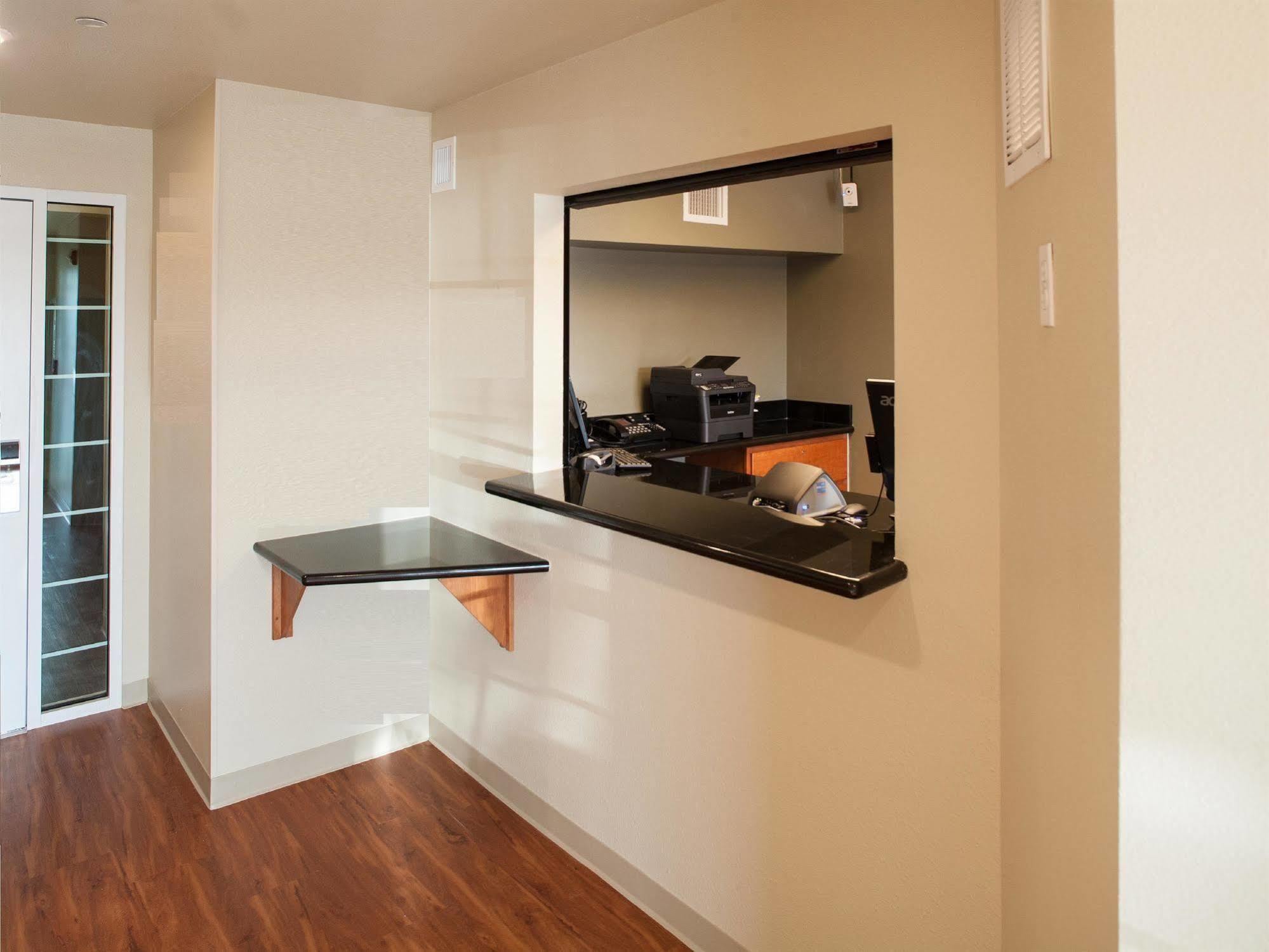 Extended Stay America Select Suites - Orlando - South Williamsburg Exterior photo
